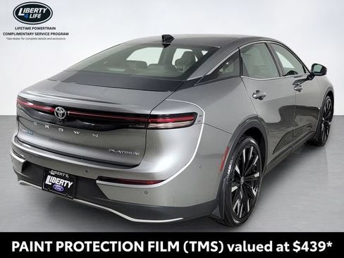 Used 2025 Toyota Crown Platinum AWD/4WD image 3