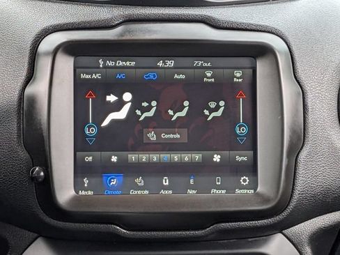 Used 2022 Jeep Renegade Latitude w/ Convenience Group AWD/4WD image 14
