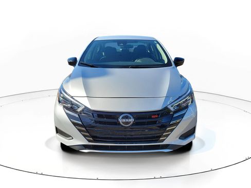 New 2025 Nissan Versa SR w/ Trunk Package FWD image 2