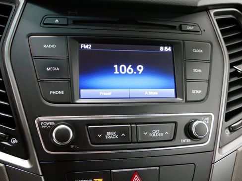 Used 2017 Hyundai Santa Fe Sport image 29