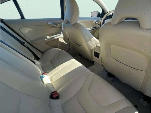 Used 2015 Volvo S60 T5 Premier image 9