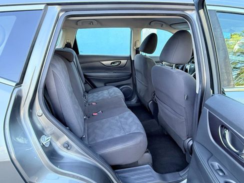 Used 2016 Nissan Rogue S AWD/4WD image 15