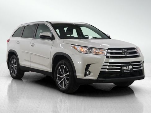 Used 2019 Toyota Highlander XLE image 7
