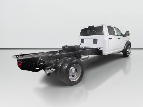 New 2026 RAM 5500 Tradesman w/ Chrome Appearance Group AWD/4WD image 4