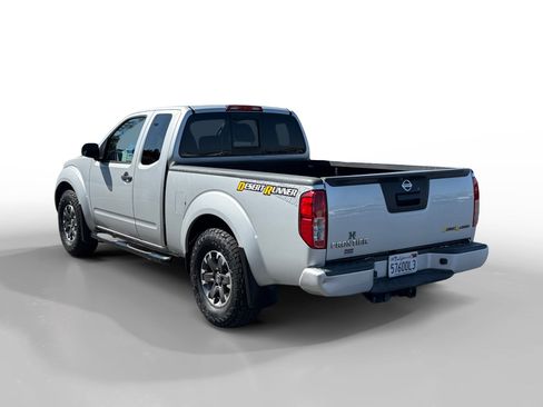 Used 2019 Nissan Frontier Desert Runner image 3