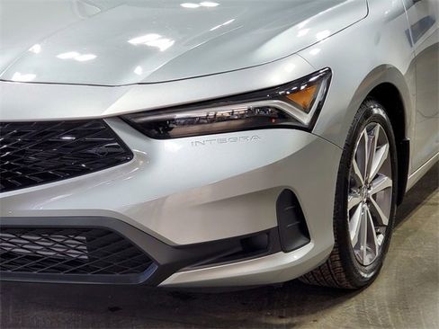 Certified 2025 Acura Integra image 9