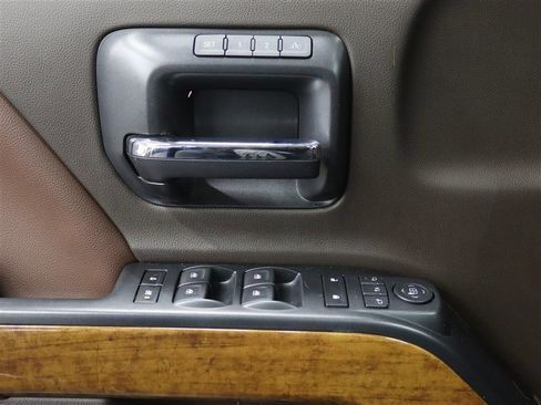 Used 2018 Chevrolet Silverado 1500 High Country image 35