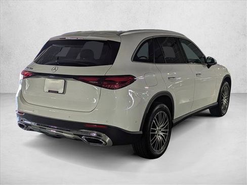 Certified 2026 Mercedes-Benz GLC 300 image 4