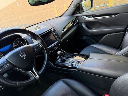 Used 2018 Maserati Levante S image 19