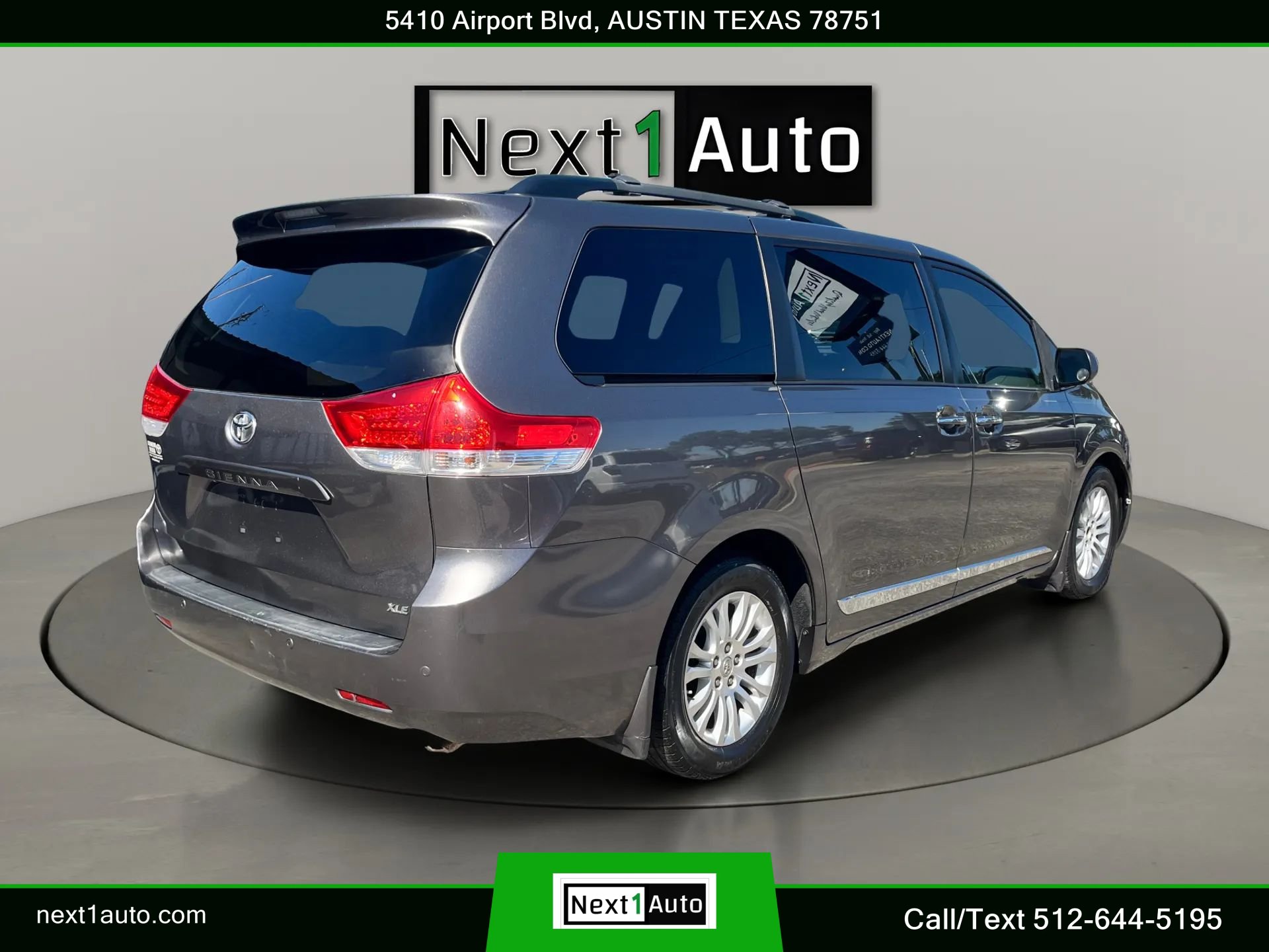 Used 2014 Toyota Sienna XLE w/ Entertainment Package FWD image 9