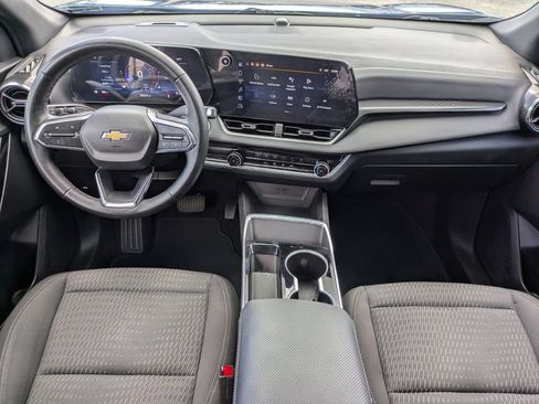 Used 2025 Chevrolet Equinox LT FWD image 16