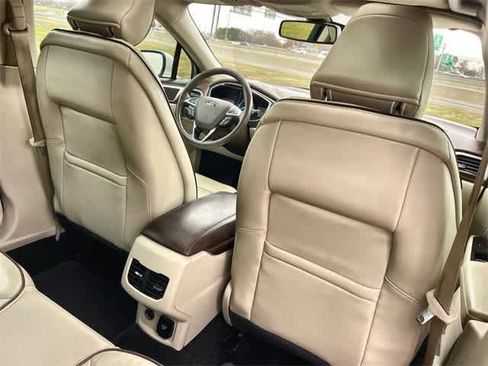 Used 2017 Ford Fusion Platinum image 13