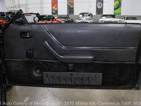 Used 1986 Ford Mustang LX image 38