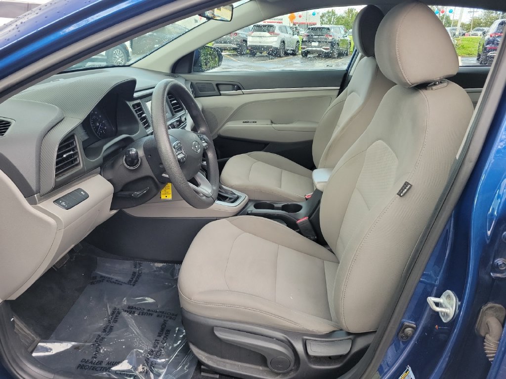 Used 2019 Hyundai Elantra SE FWD image 14