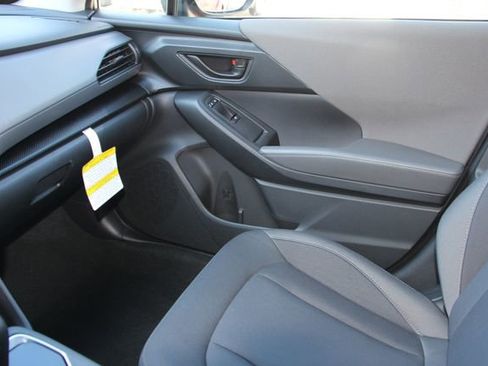 Used 2025 Subaru Crosstrek 2.0i Premium image 27