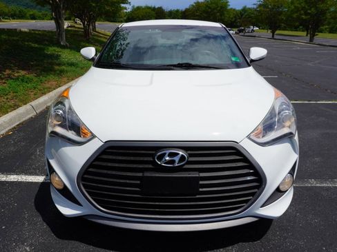 Used 2016 Hyundai Veloster Turbo FWD image 3