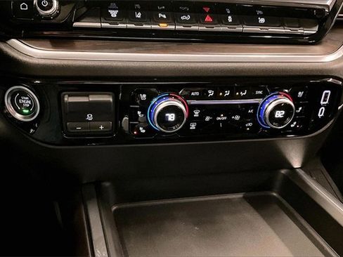 Used 2025 GMC Sierra 2500 SLT w/ SLT Convenience Package image 28