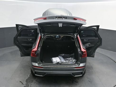 New 2026 Volvo XC60 B5 Plus w/ Climate Package image 40