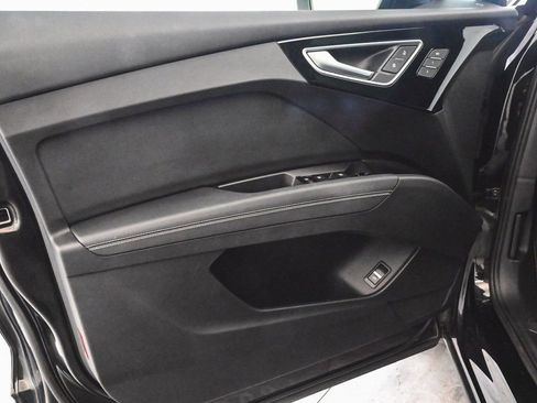 Used 2023 Audi Q4 e-tron Premium Plus w/ Premium Plus AWD/4WD image 8