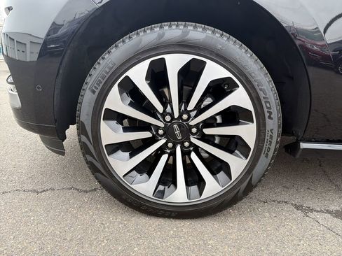 Certified 2024 Lincoln Navigator Reserve image 32