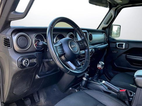 Certified 2021 Jeep Gladiator Sport image 18