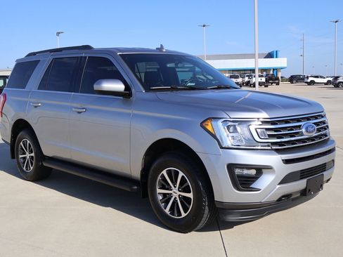 Used 2020 Ford Expedition XLT AWD/4WD image 4
