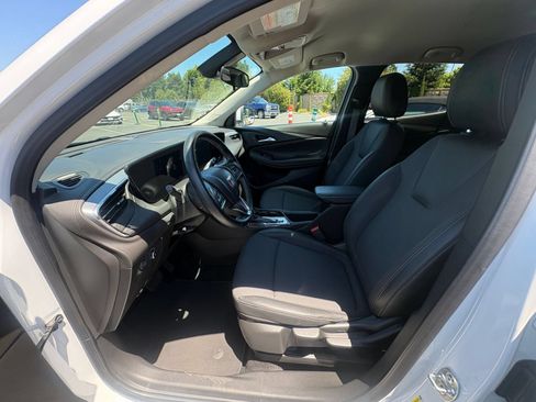Used 2025 Buick Encore GX Preferred FWD image 25