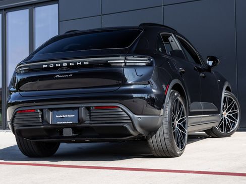 New 2025 Porsche Macan 4 Electric image 11