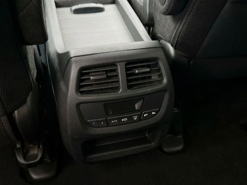 Used 2022 Honda Pilot Sport image 23