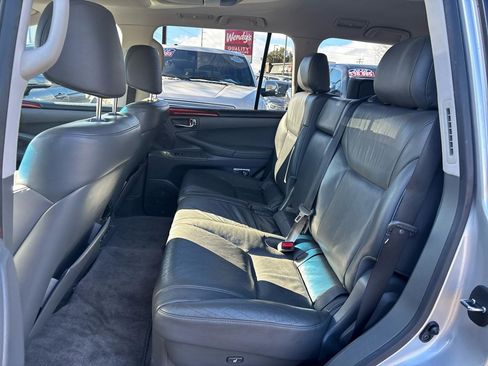 Used 2010 Lexus LX 570 4WD image 10