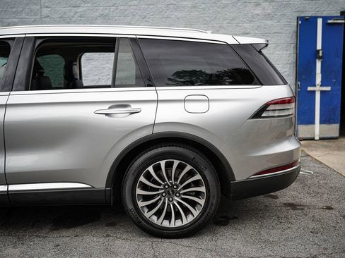 Used 2020 Lincoln Aviator Reserve w/ Equipment Group 201A RWD image 12