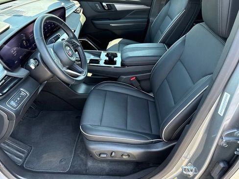 Used 2025 Buick Enclave Preferred FWD image 10
