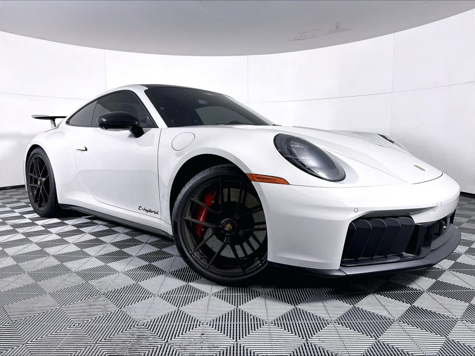 Used 2026 Porsche 911 Carrera GTS RWD image 9