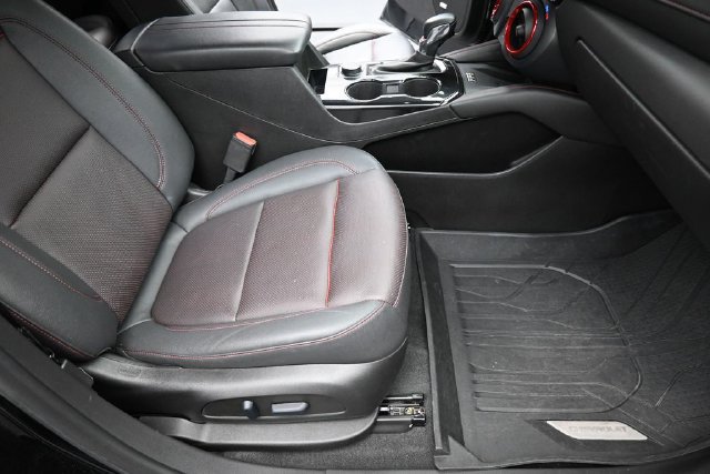 Used 2024 Chevrolet Blazer RS w/ Driver Confidence II Package FWD image 31