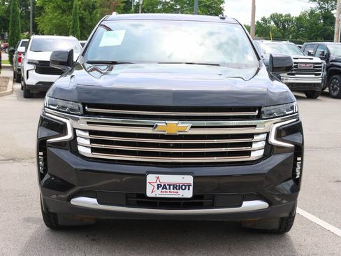 Used 2024 Chevrolet Tahoe High Country AWD/4WD image 2