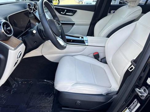 Used 2024 Mercedes-Benz GLC 300 image 26