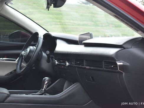 Used 2020 MAZDA MAZDA3 AWD Sedan w/ Preferred Package image 17