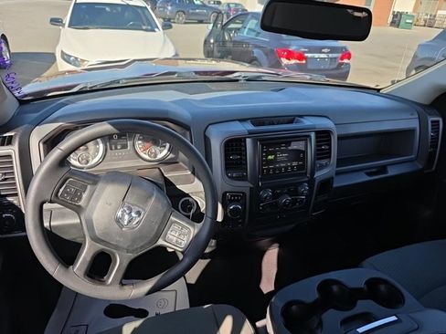 Used 2018 RAM 1500 Express AWD/4WD image 13