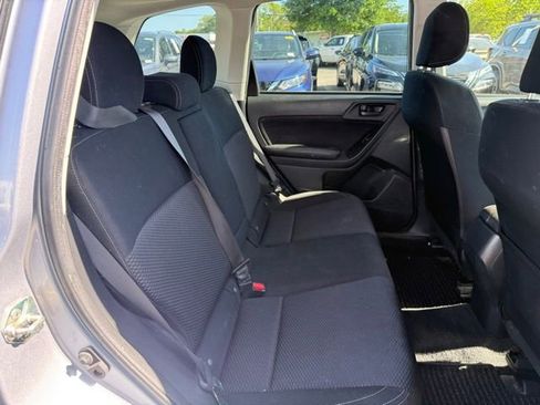 Used 2018 Subaru Forester 2.5i Premium image 19