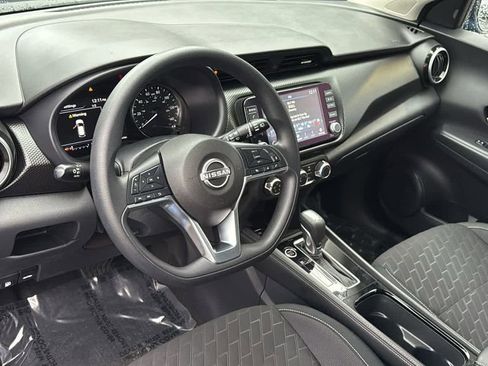 Certified 2024 Nissan Kicks SV image 15