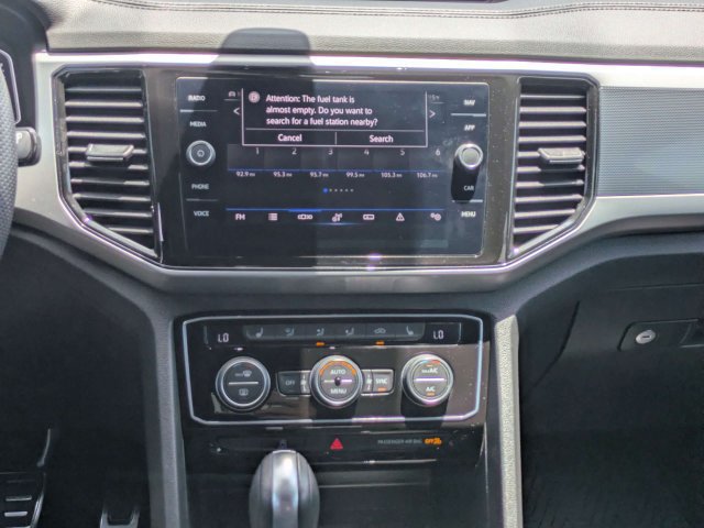 Used 2023 Volkswagen Atlas Cross Sport SEL R-Line AWD/4WD image 16