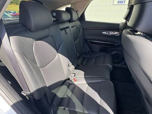 Used 2025 Genesis GV70 2.5T image 39