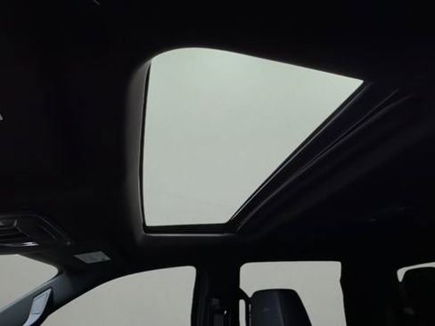 Used 2025 Chevrolet Silverado 1500 High Country image 16