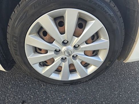 Used 2014 Nissan Sentra FE+ SV image 34