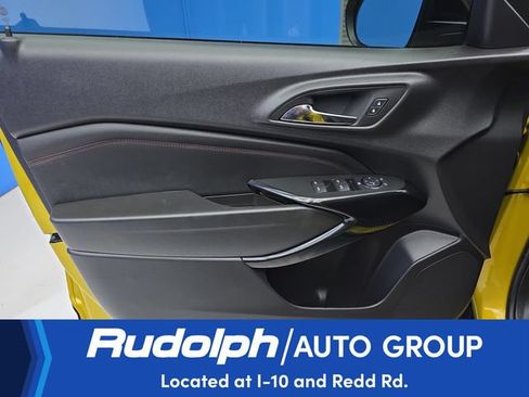 Used 2025 Chevrolet Trax RS w/ Sunroof Package FWD image 10