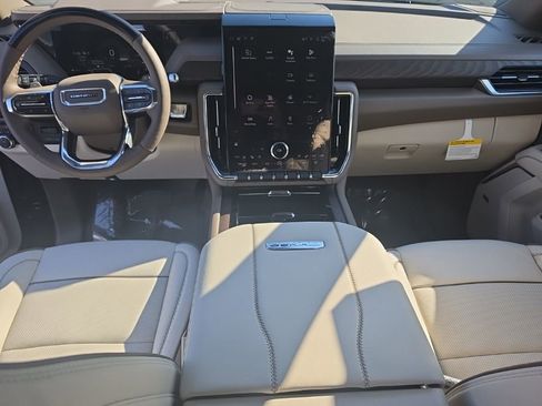 New 2026 GMC Yukon Denali w/ Denali Reserve Package AWD/4WD image 14