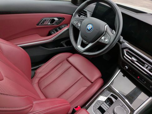 Certified 2023 BMW 330e w/ Premium Package RWD image 35