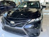 Used 2024 Toyota Camry SE image 3