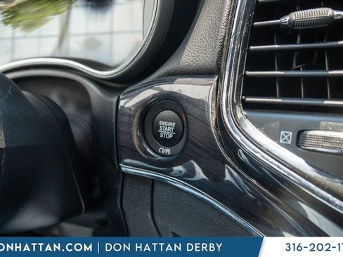 Used 2021 Jeep Grand Cherokee Overland AWD/4WD image 12
