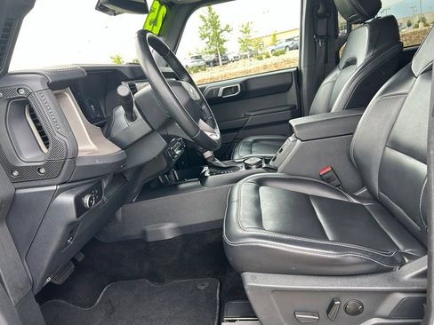 Used 2025 Ford Bronco Outer Banks AWD/4WD image 24